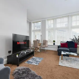 Number One - The Exquisite Emerald Abode Apartment Harrogate