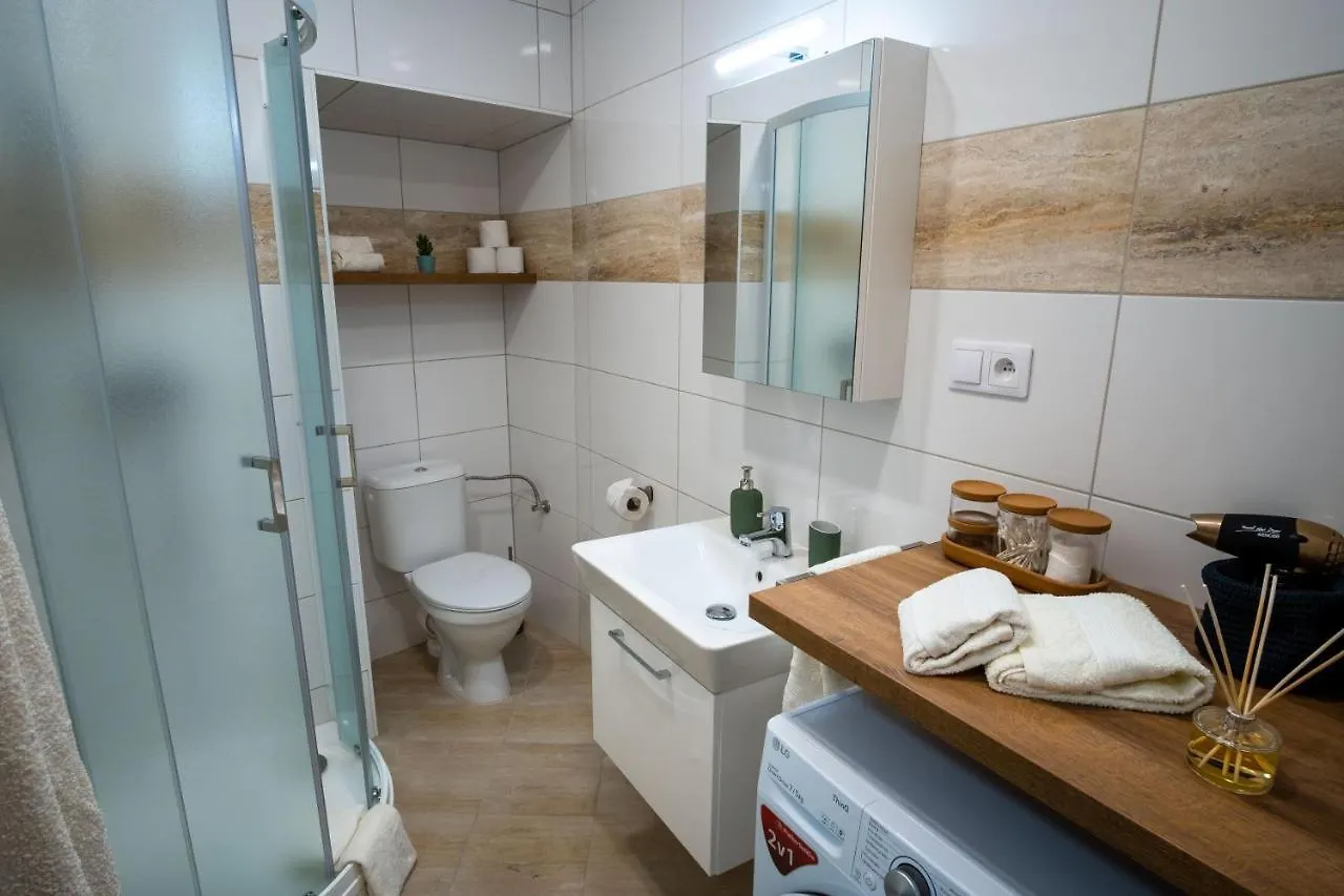 ⭑ Comfy Vip Studio In The Center With Netflix Brno Apartment
